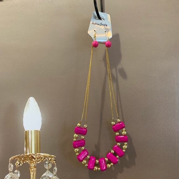 Bib Necklace and Earrings Set- Magenta - Picture 4 of 5